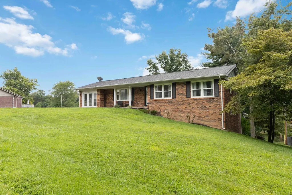 275 Oaklawn Circle Corbin KY 40701