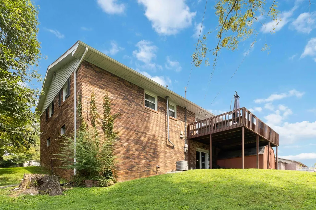 275 Oaklawn Circle Corbin KY 40701