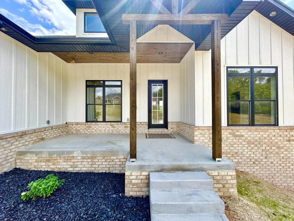 442 Woods Edge Drive Somerset KY 42503