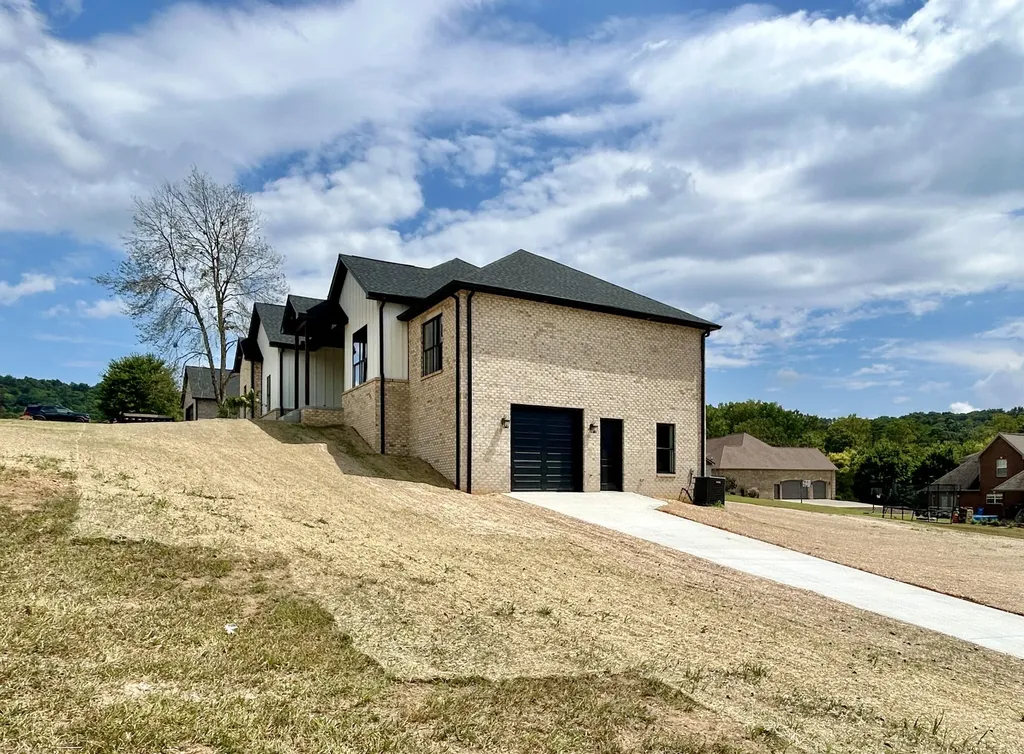 442 Woods Edge Drive Somerset KY 42503