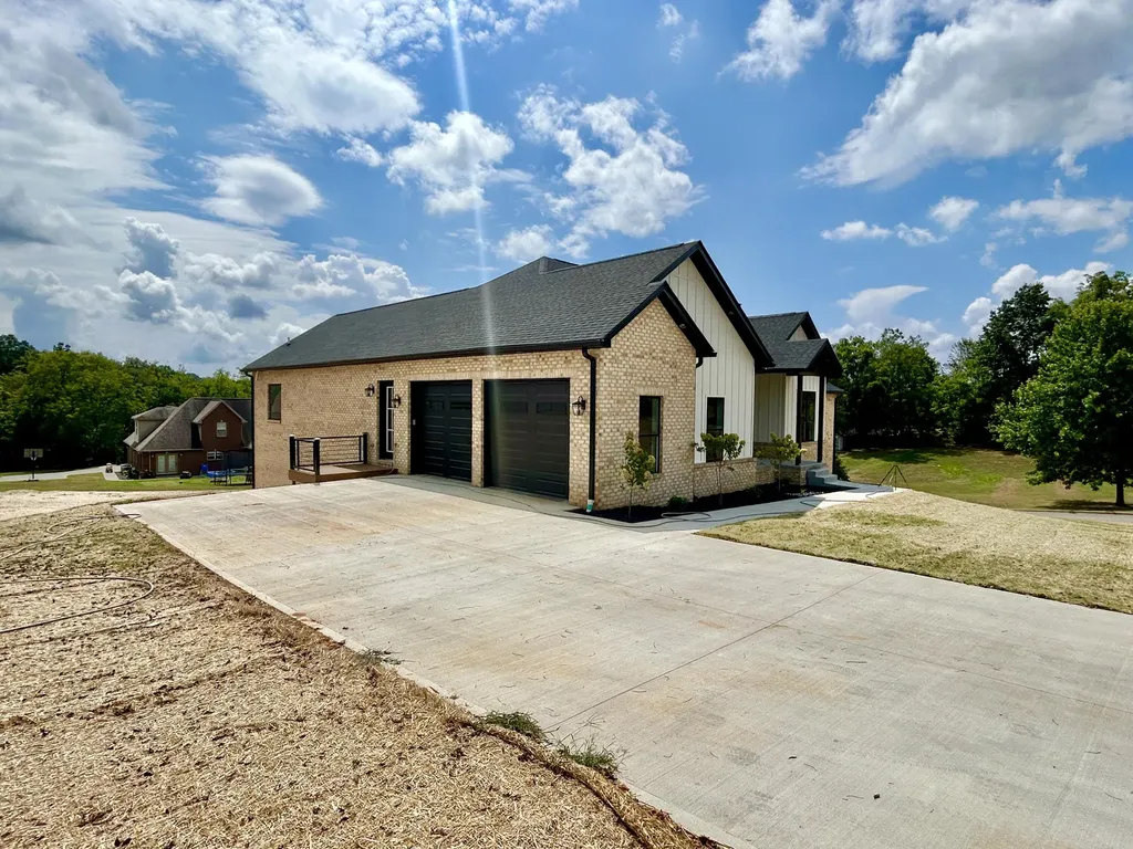 442 Woods Edge Drive Somerset KY 42503
