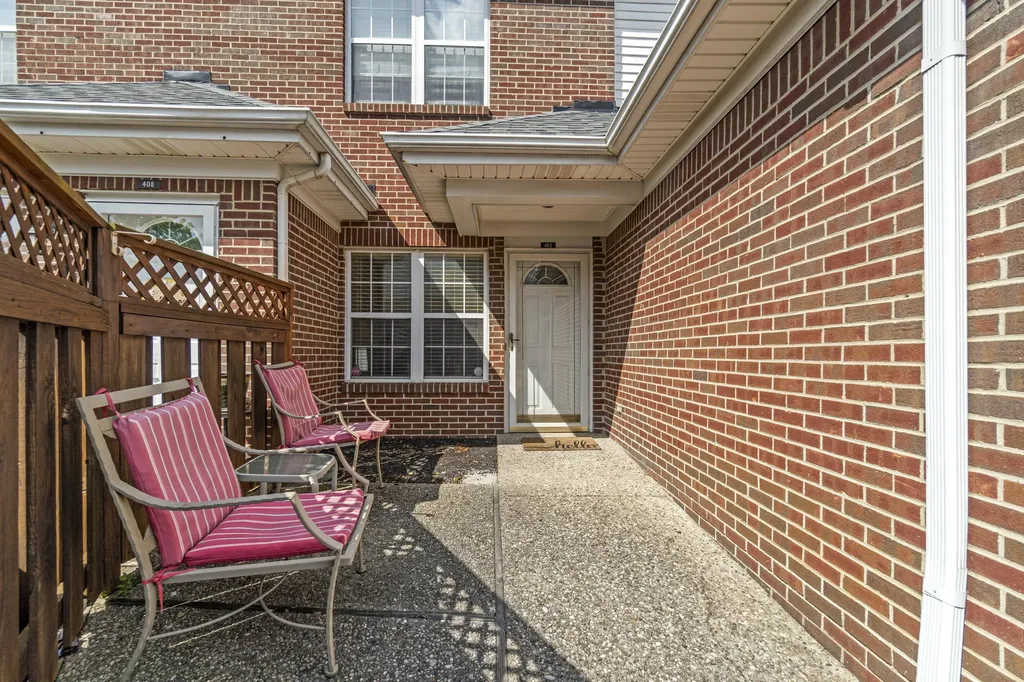 402 Blue Rose Court Louisville KY 40223