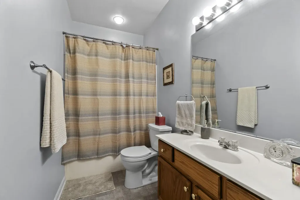 402 Blue Rose Court Louisville KY 40223