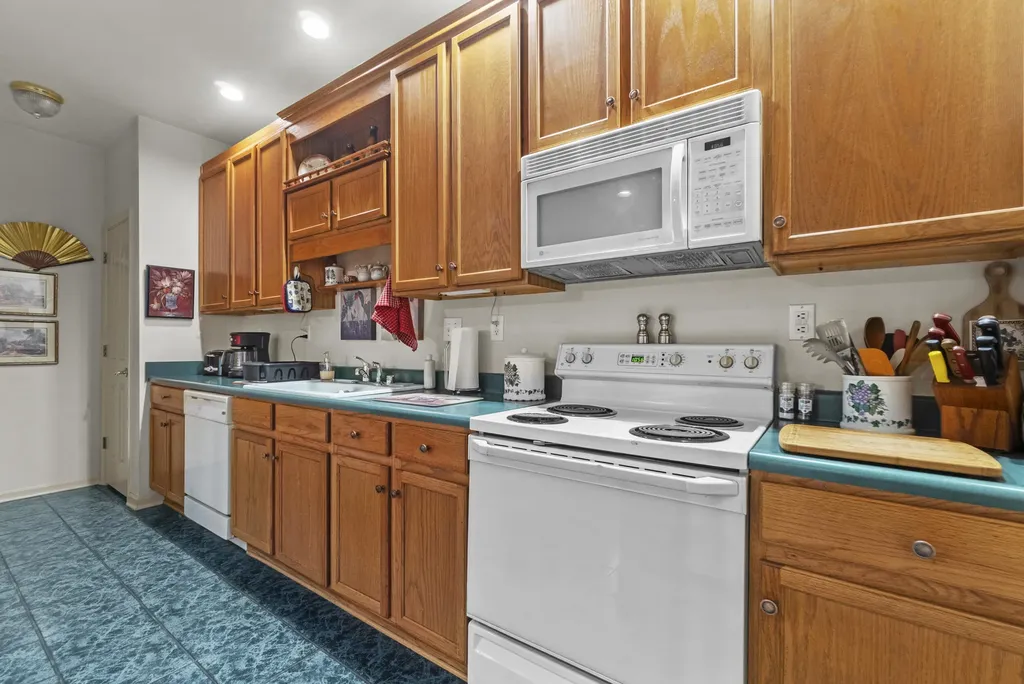402 Blue Rose Court Louisville KY 40223