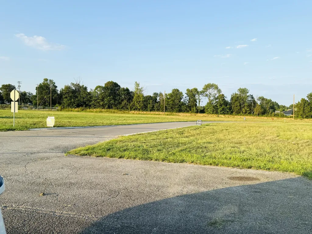 101 Carlton Crossing Lawrenceburg KY 40342