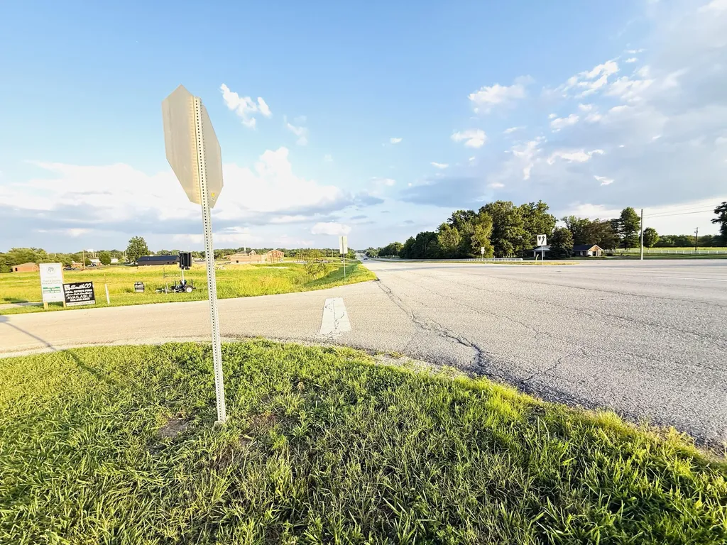 101 Carlton Crossing Lawrenceburg KY 40342