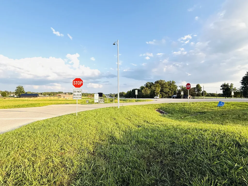 101 Carlton Crossing Lawrenceburg KY 40342