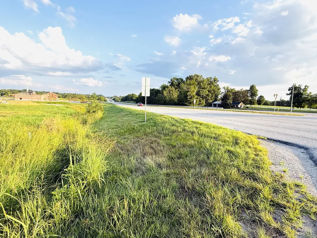 102 Carlton Crossing Lawrenceburg KY 40342