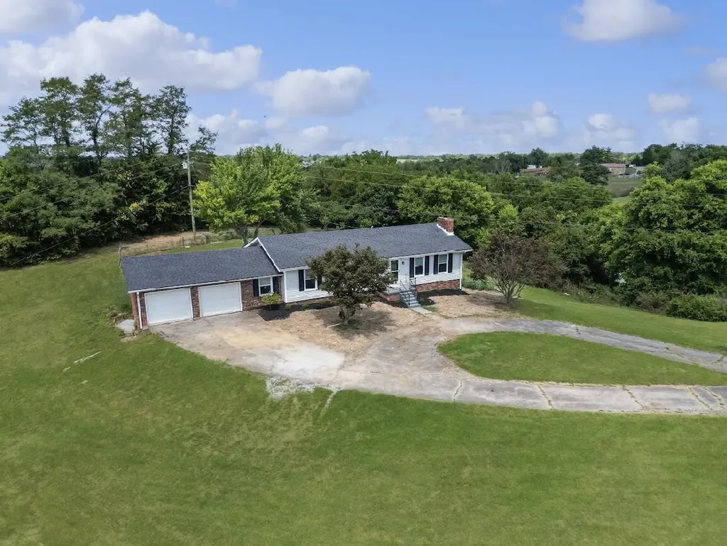 195 Windswept Road Lancaster KY 40444
