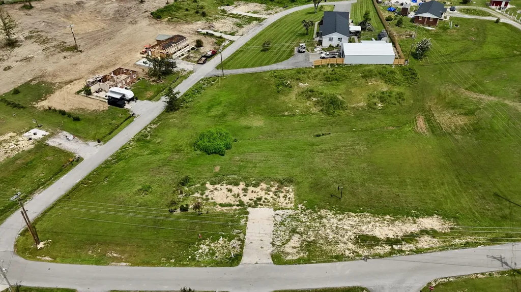 184 Mcgill Pine Grove Road London KY 40744