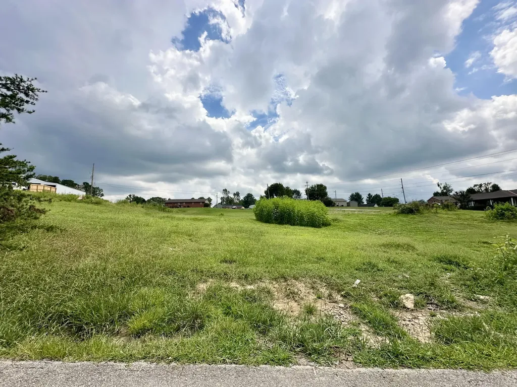 184 Mcgill Pine Grove Road London KY 40744