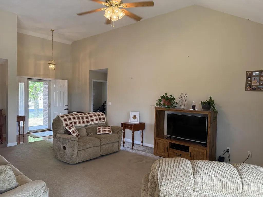339 Deer Run Lancaster KY 40444