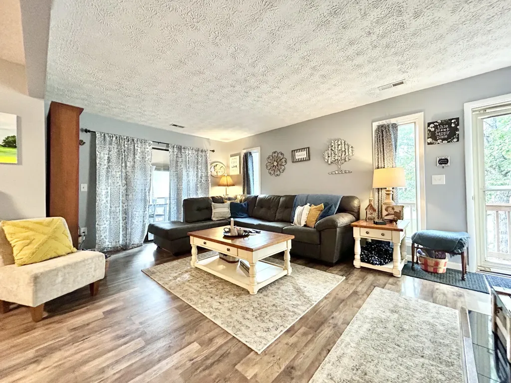 48-3 Woodson Bend Resort Bronston KY 42518