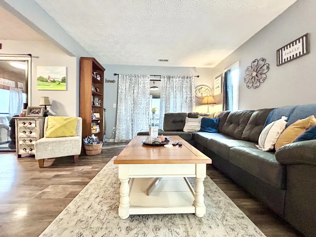 48-3 Woodson Bend Resort Bronston KY 42518