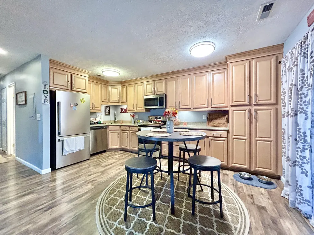 48-3 Woodson Bend Resort Bronston KY 42518