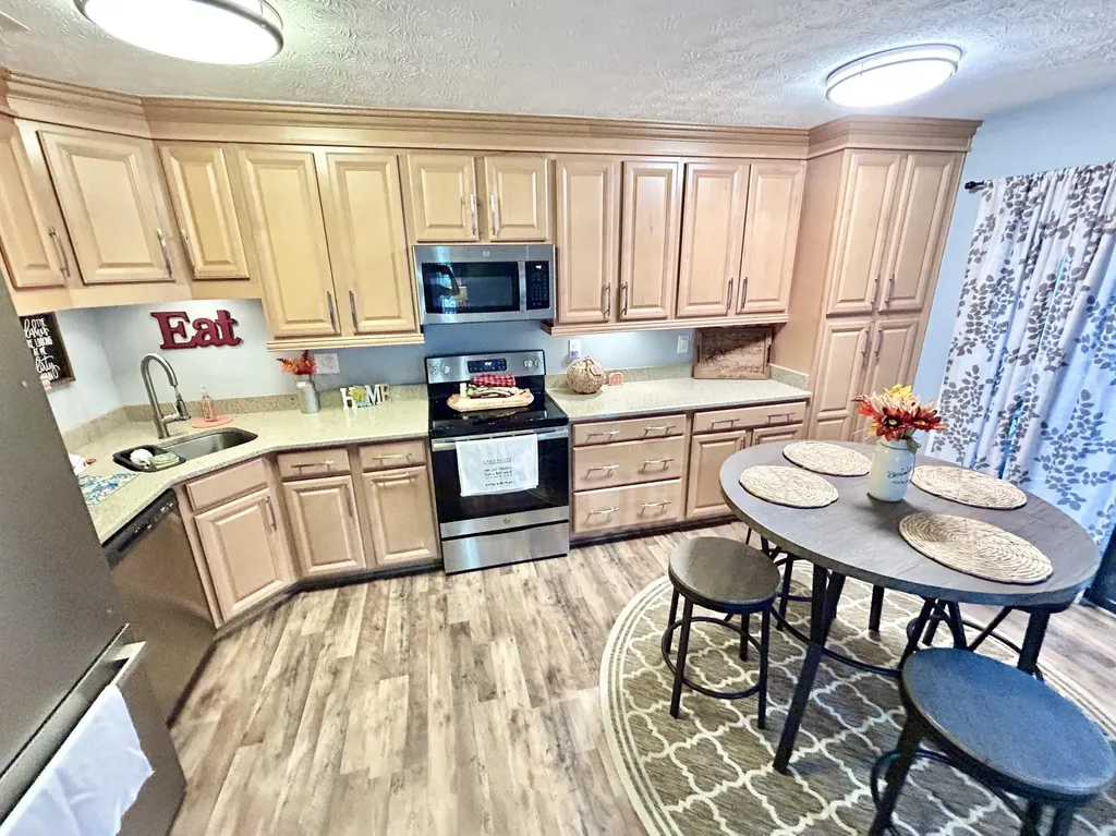 48-3 Woodson Bend Resort Bronston KY 42518