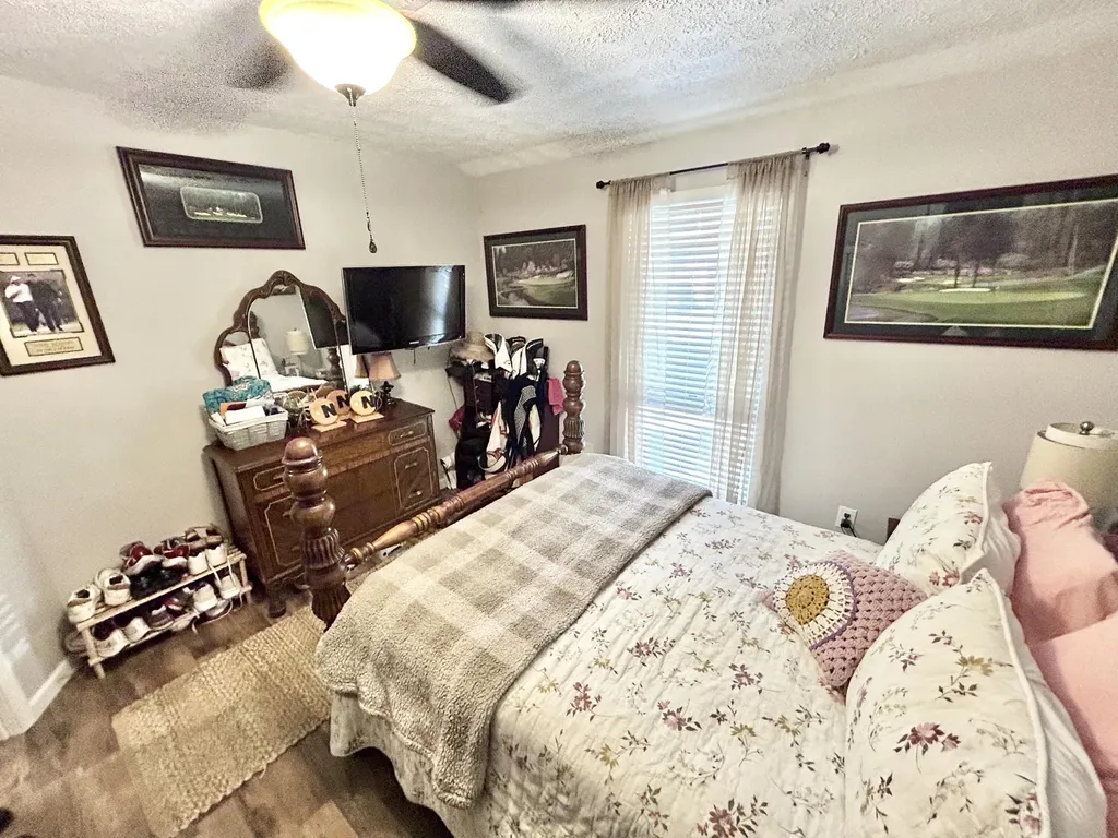 48-3 Woodson Bend Resort Bronston KY 42518