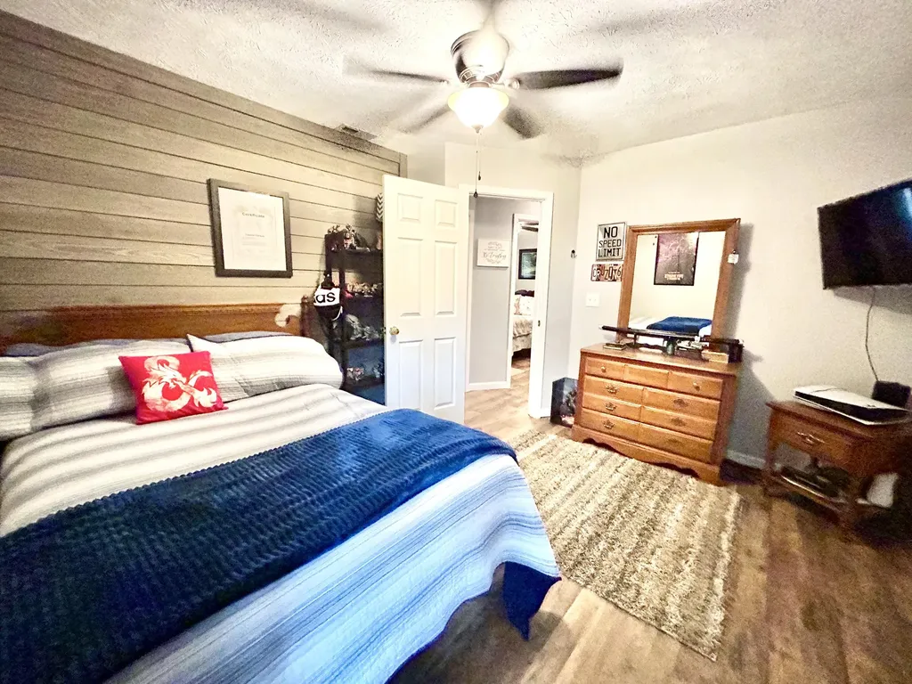 48-3 Woodson Bend Resort Bronston KY 42518