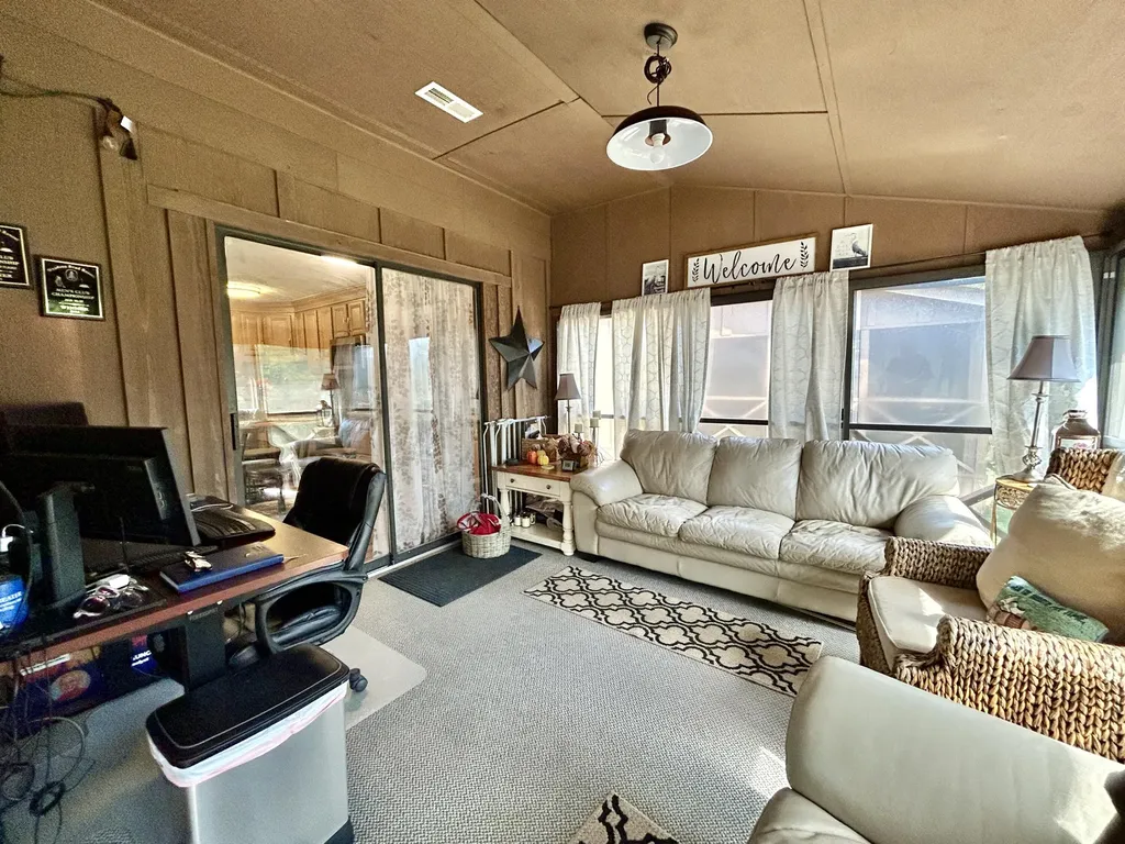48-3 Woodson Bend Resort Bronston KY 42518