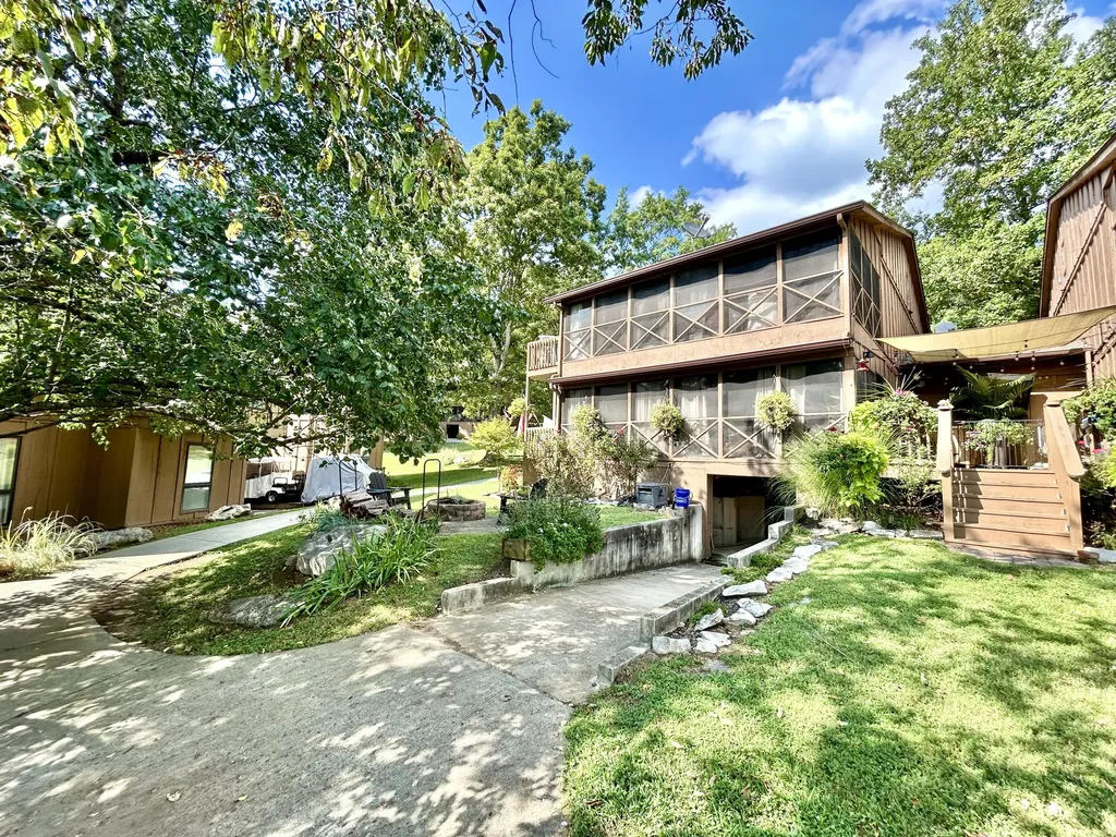 48-3 Woodson Bend Resort Bronston KY 42518