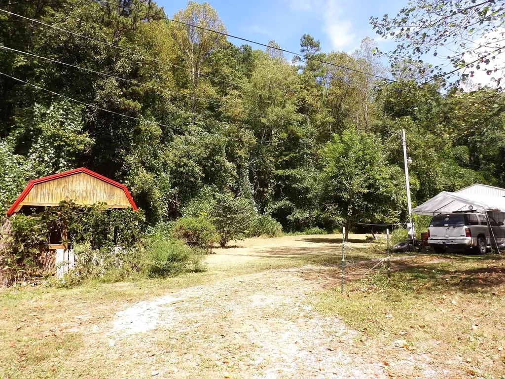 135 Ky-3445 Mckee KY 40447