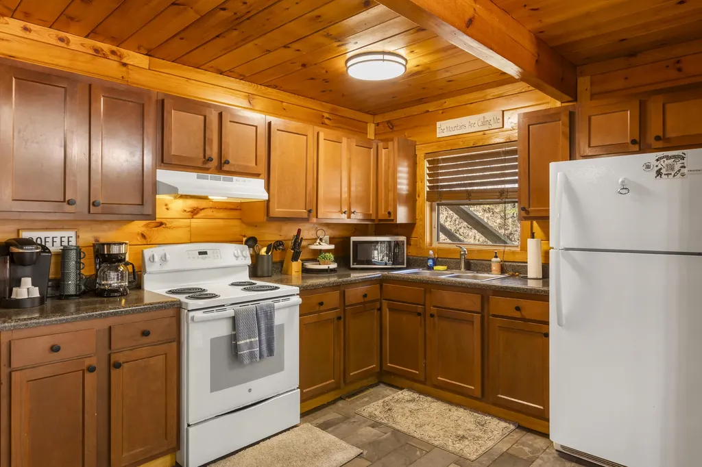 404 Paradise Drive Rogers KY 41365