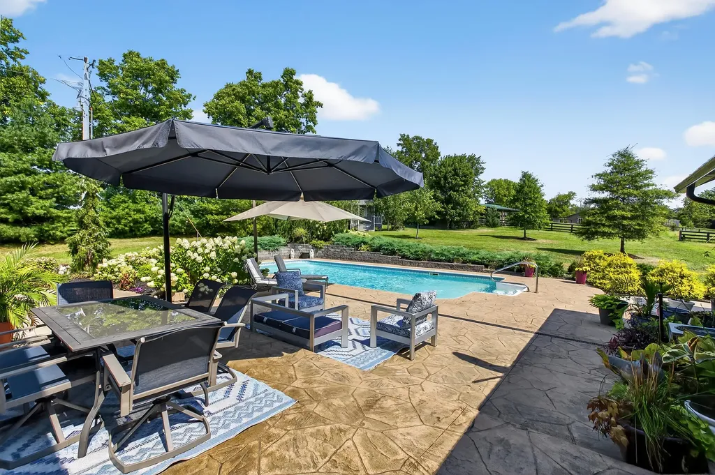 2100 Irvine Road Winchester KY 40391