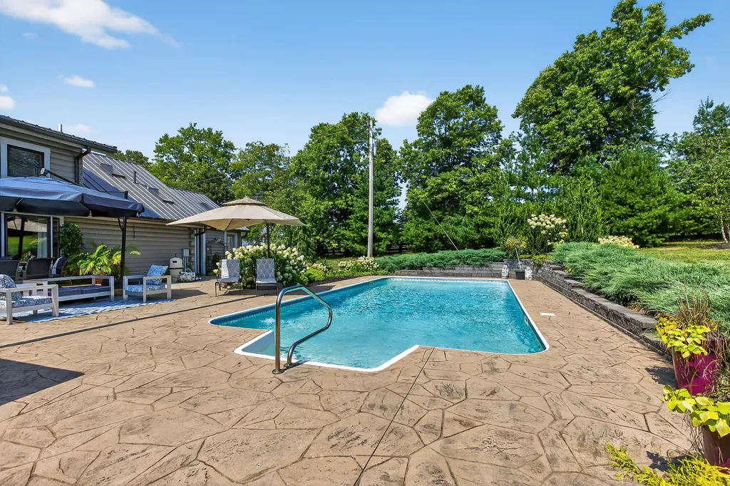 2100 Irvine Road Winchester KY 40391