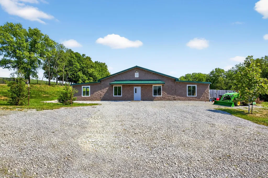2100 Irvine Road Winchester KY 40391