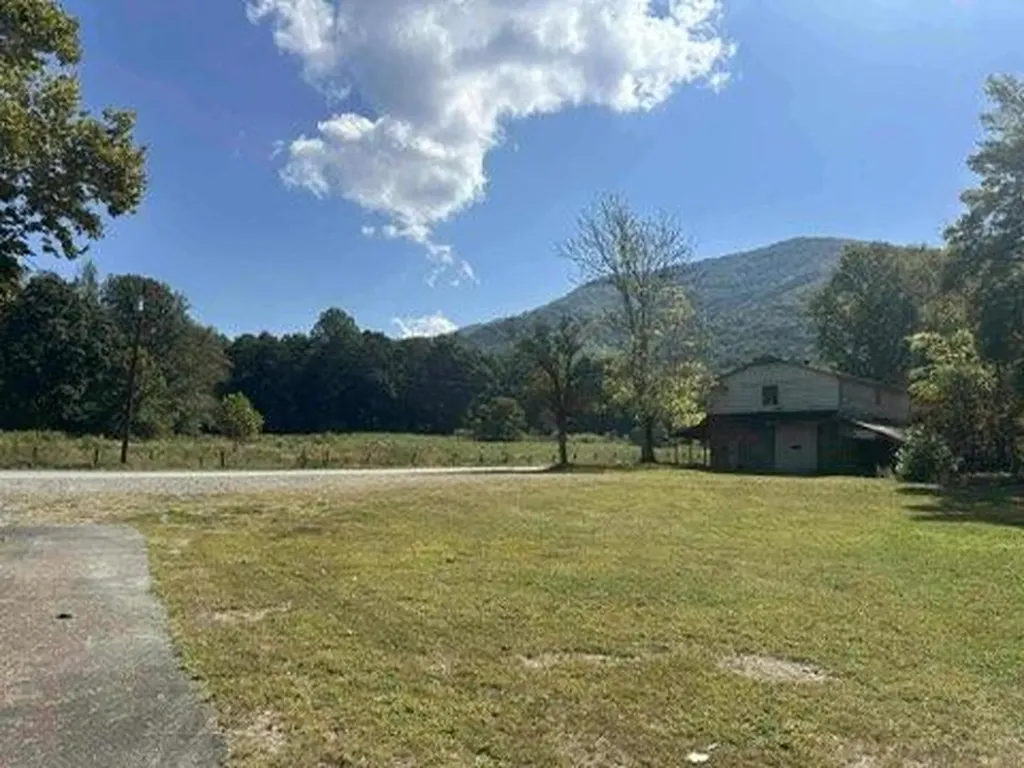 00 Highway 217 & 1344 Middlesboro KY 40965
