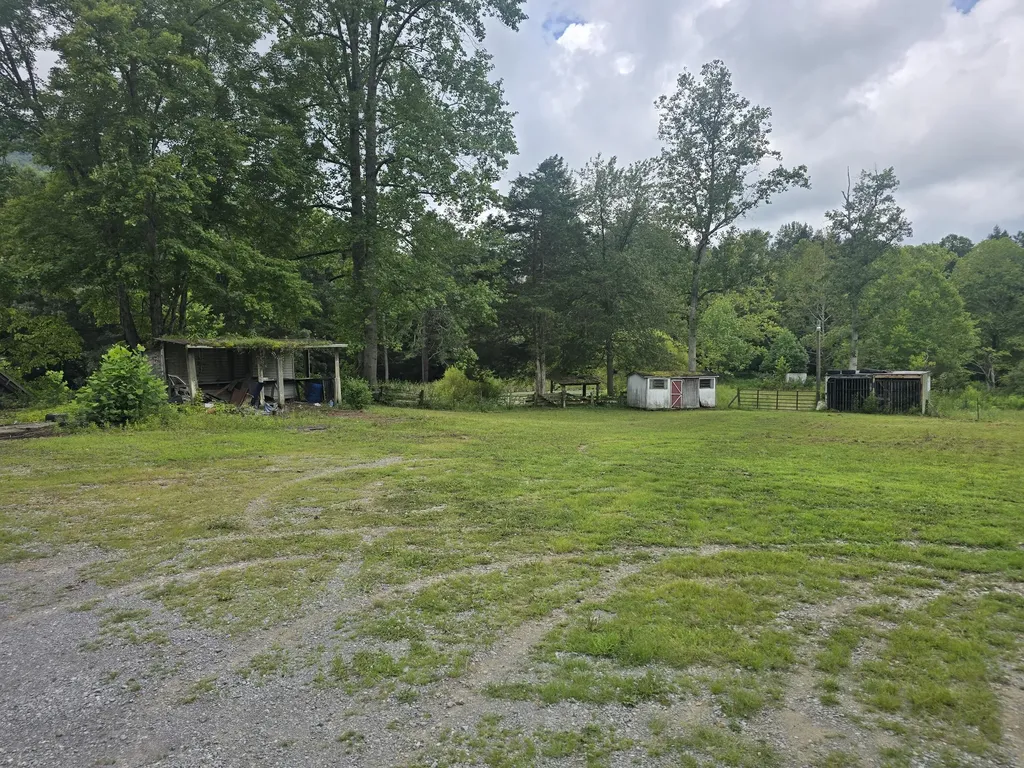 00 Highway 217 & 1344 Middlesboro KY 40965