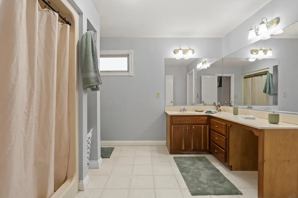 127 Man-o-war Drive Harrodsburg KY 40330