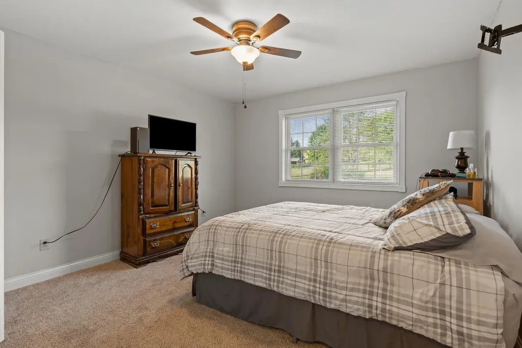 127 Man-o-war Drive Harrodsburg KY 40330