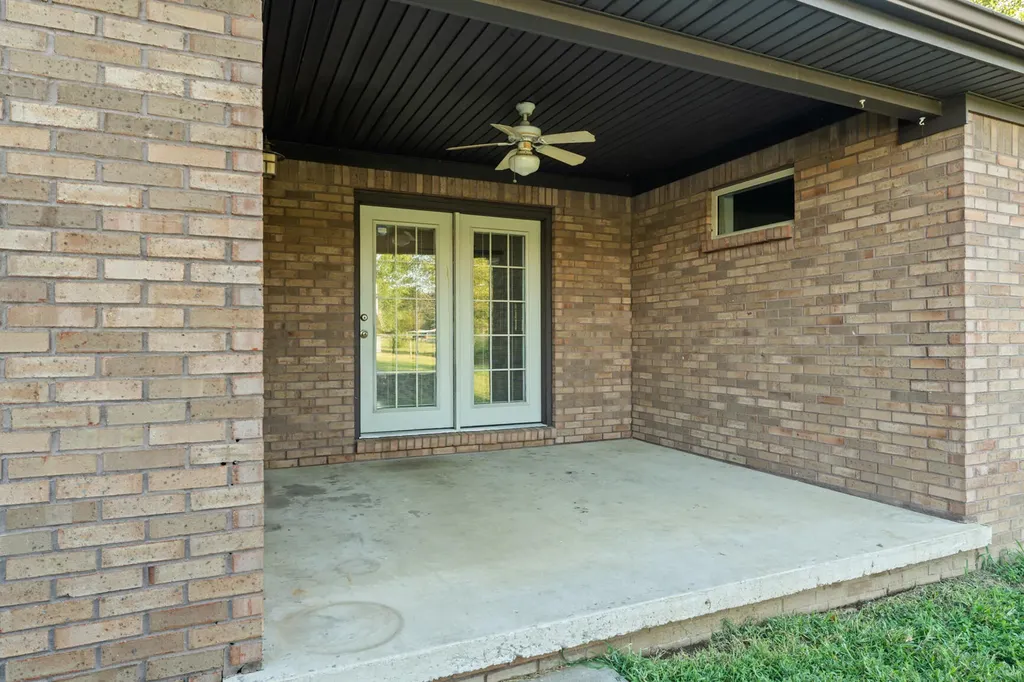 127 Man-o-war Drive Harrodsburg KY 40330