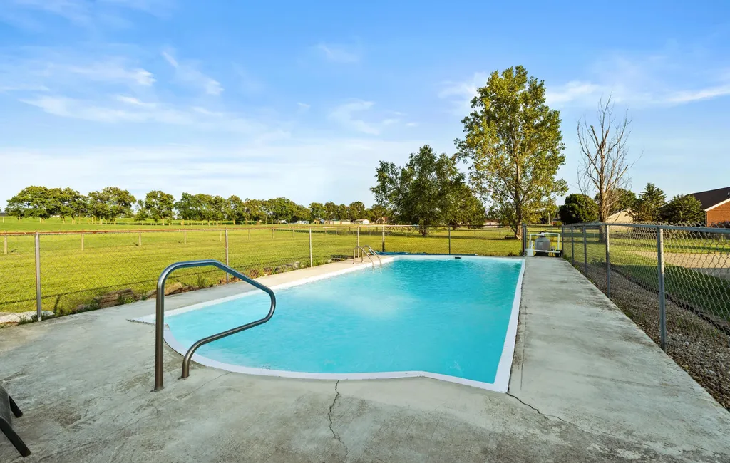 127 Man-o-war Drive Harrodsburg KY 40330