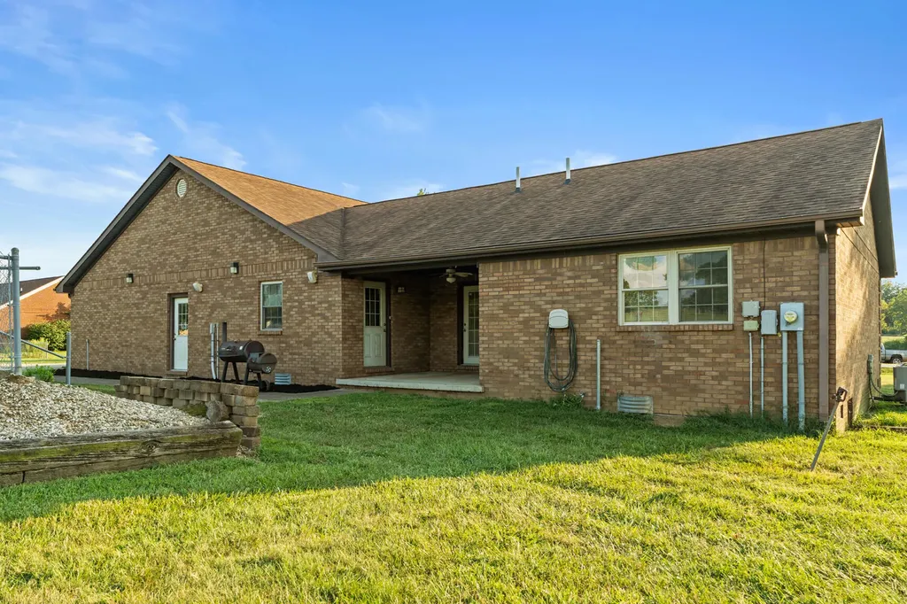 127 Man-o-war Drive Harrodsburg KY 40330