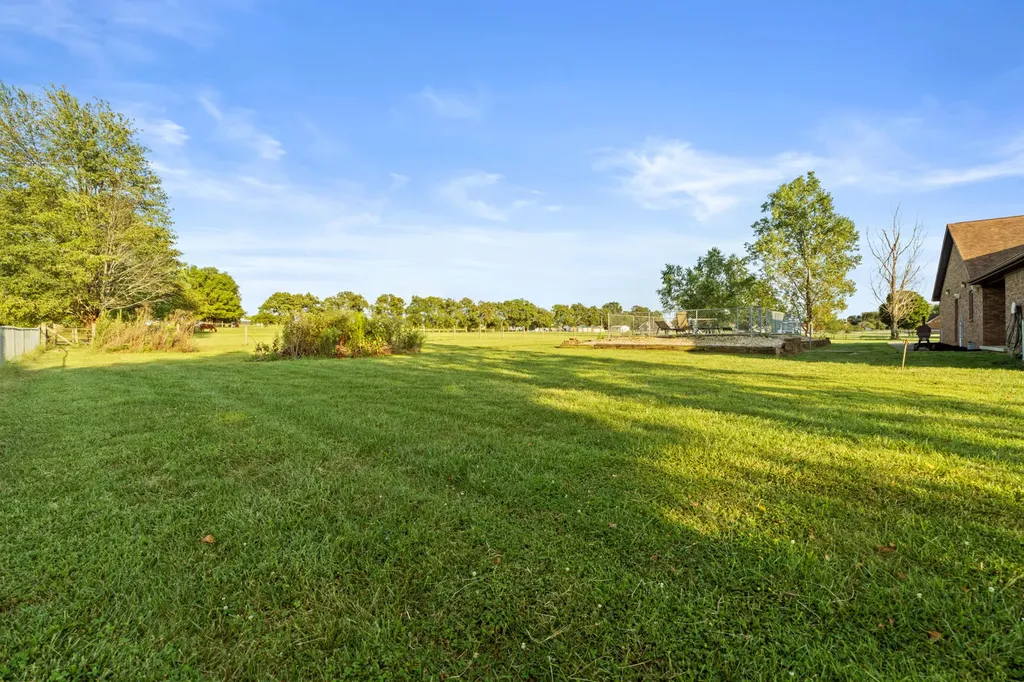 127 Man-o-war Drive Harrodsburg KY 40330