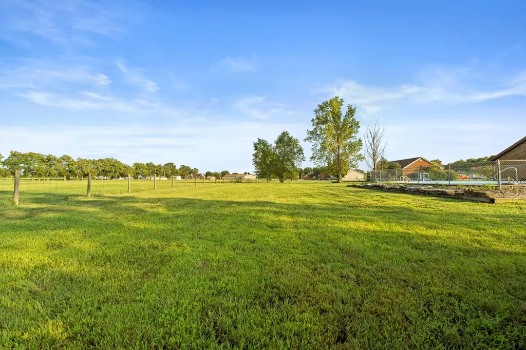 127 Man-o-war Drive Harrodsburg KY 40330
