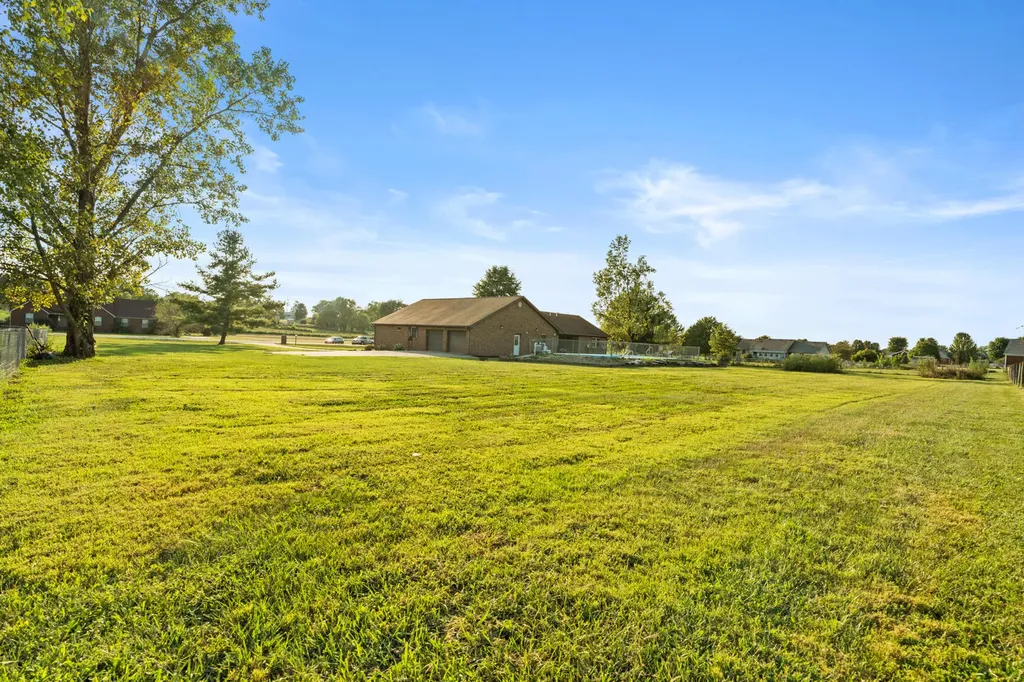 127 Man-o-war Drive Harrodsburg KY 40330