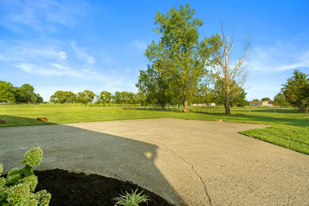 127 Man-o-war Drive Harrodsburg KY 40330