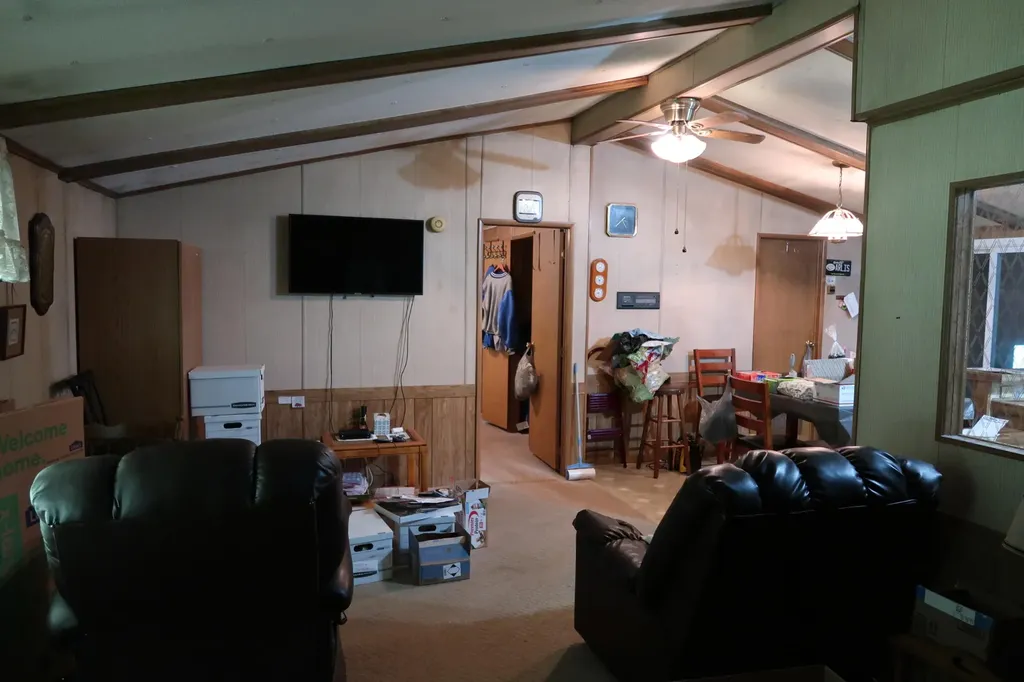 2683 Turkey Creek Road Barbourville KY 40906