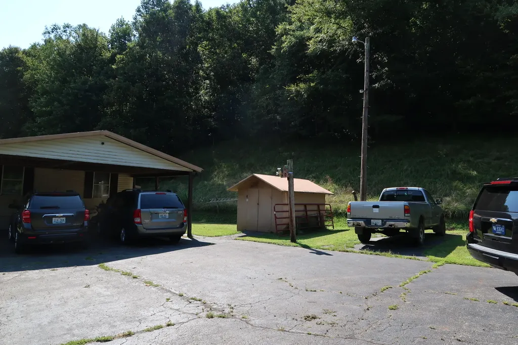 2683 Turkey Creek Road Barbourville KY 40906