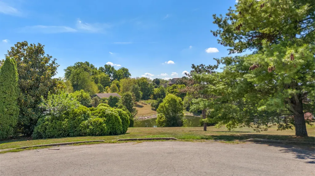 304 Anglewood Court Richmond KY 40475