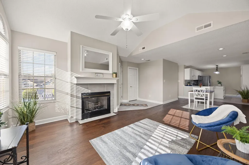 364 Cathedral Place Bronston KY 42518