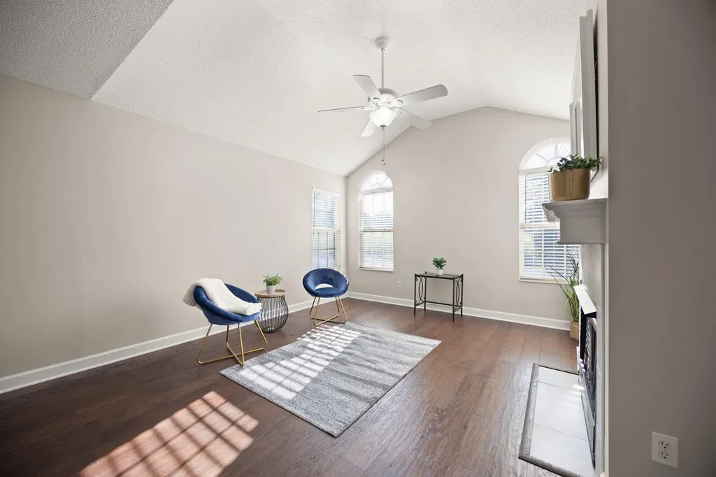 364 Cathedral Place Bronston KY 42518