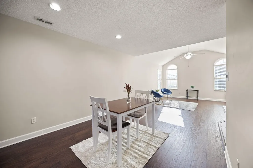 364 Cathedral Place Bronston KY 42518