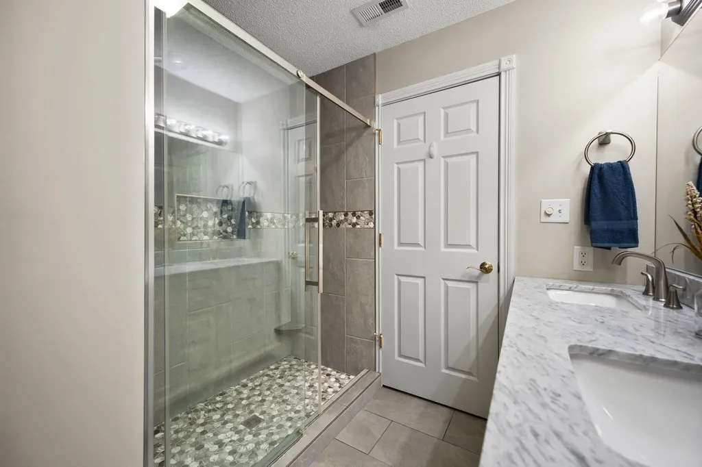 364 Cathedral Place Bronston KY 42518