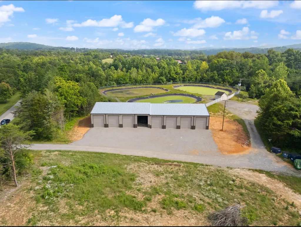 364 Cathedral Place Bronston KY 42518