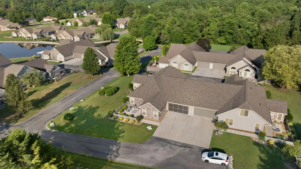 364 Cathedral Place Bronston KY 42518