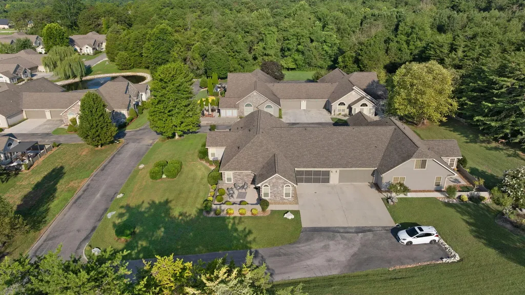 364 Cathedral Place Bronston KY 42518